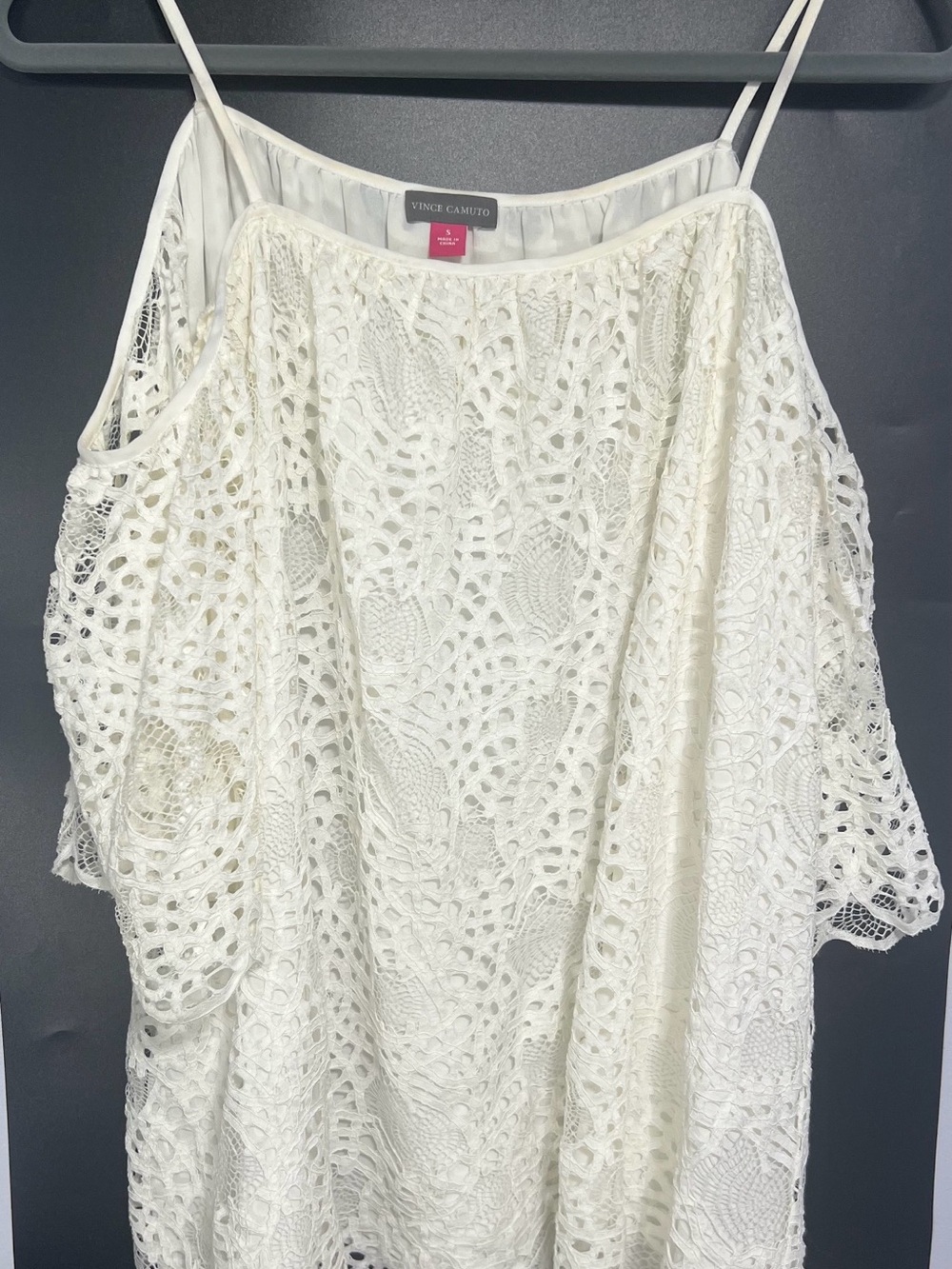 Vince Camuto Ivory Lace Cold-Shoulder Camisole